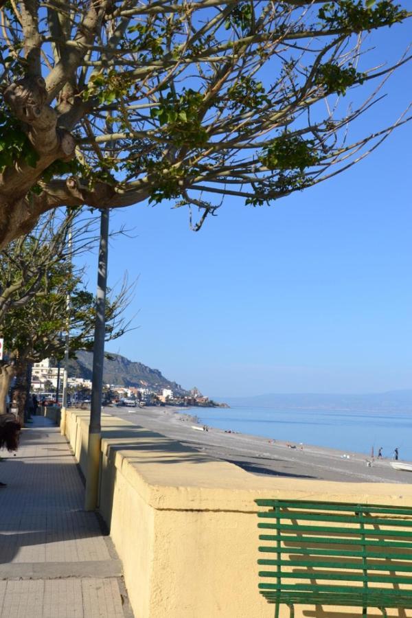 Bed and Breakfast I Tesori Del Mare Letojanni Zewnętrze zdjęcie